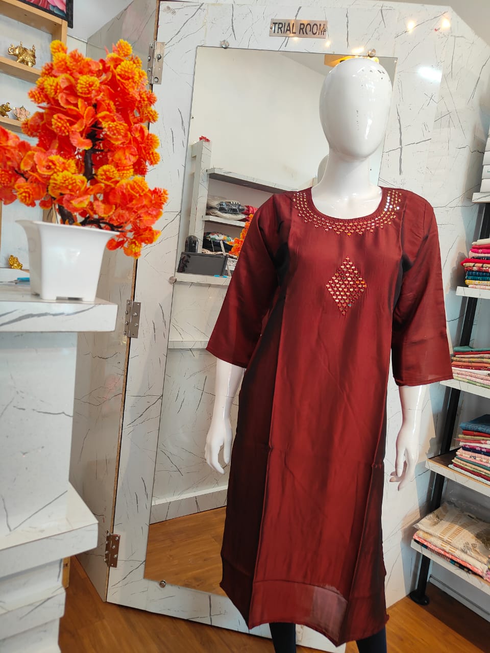 Roman Silk Fabric - Image 3